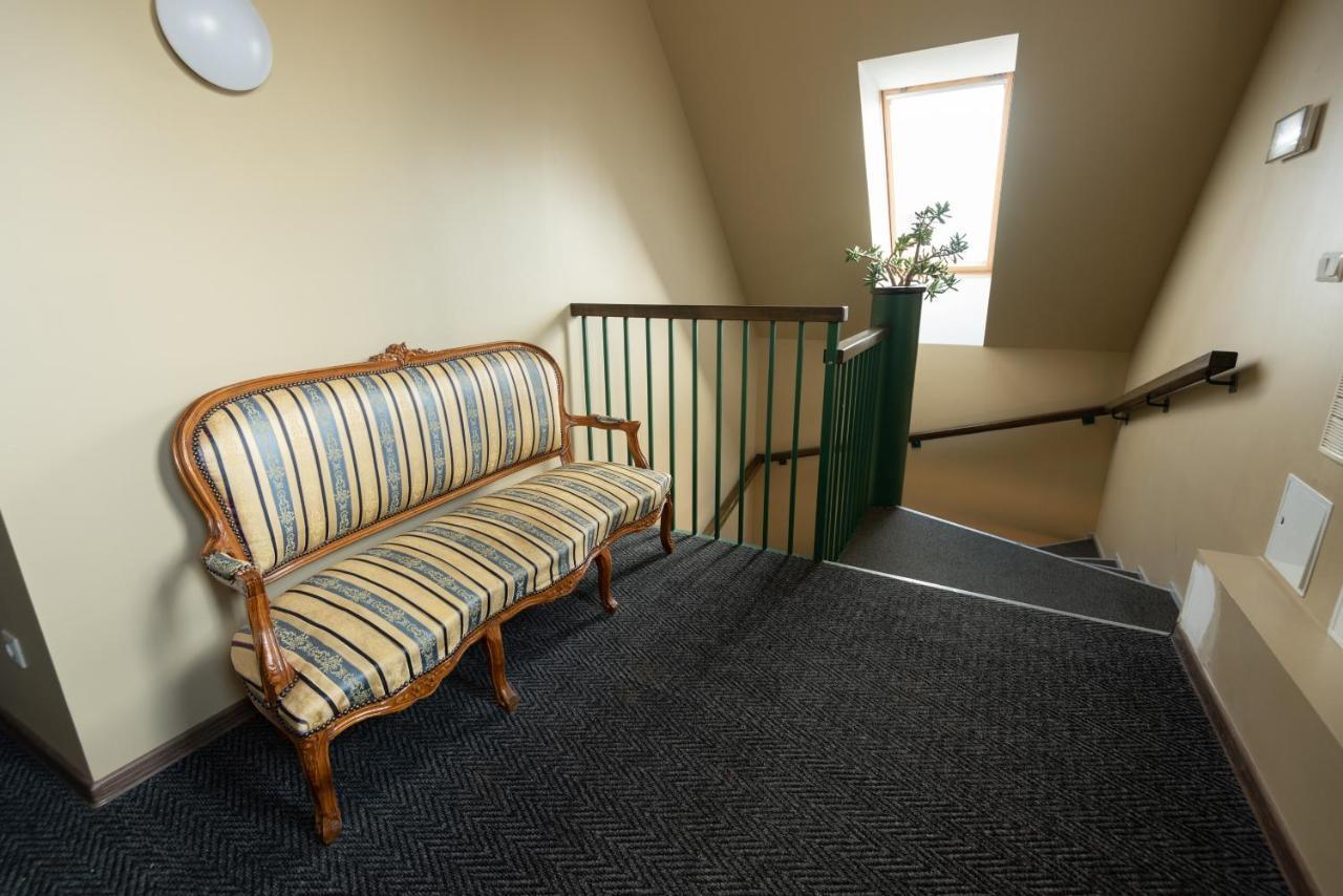 Aiakeskuse Hostel Раквере Экстерьер фото