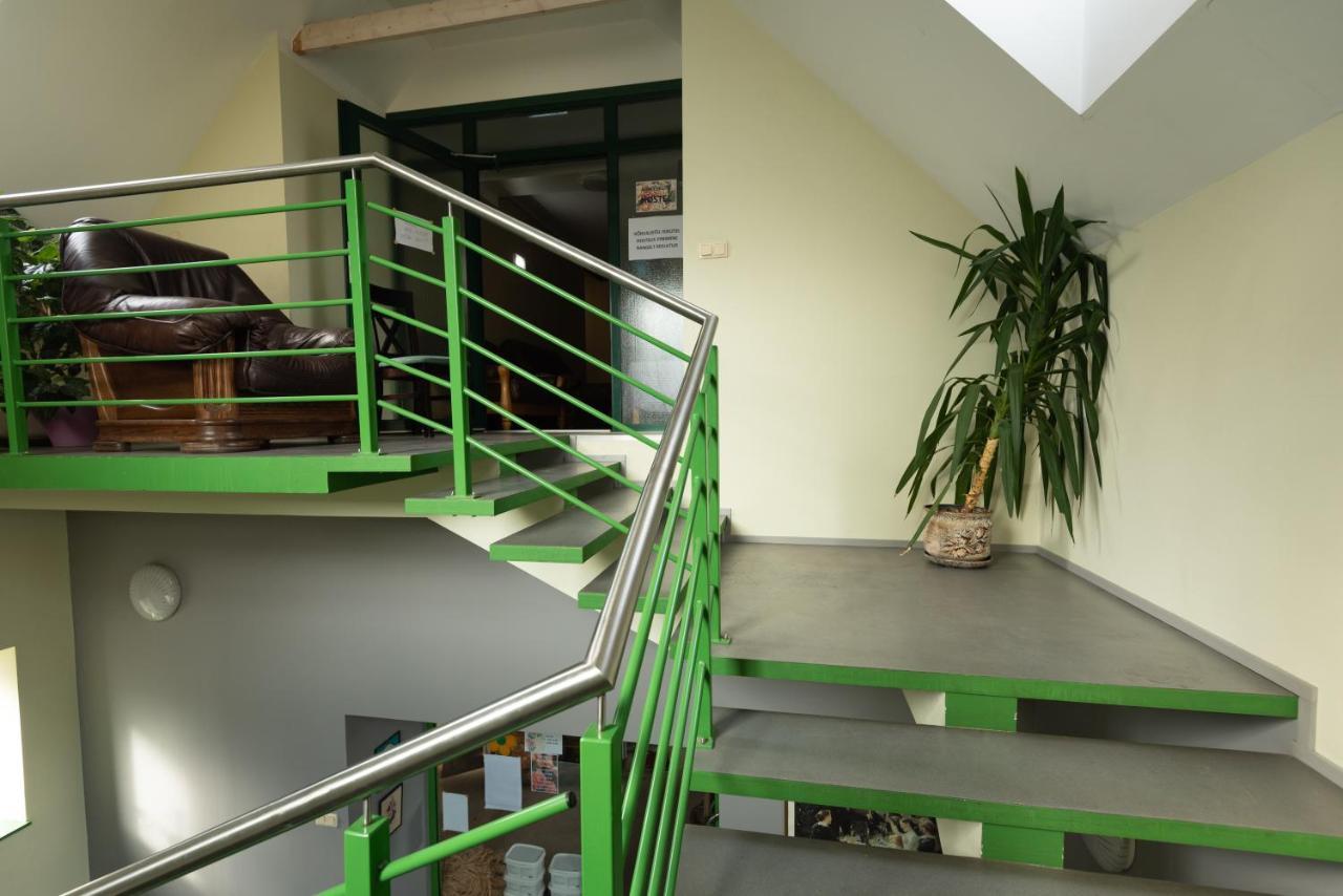 Aiakeskuse Hostel Раквере Экстерьер фото