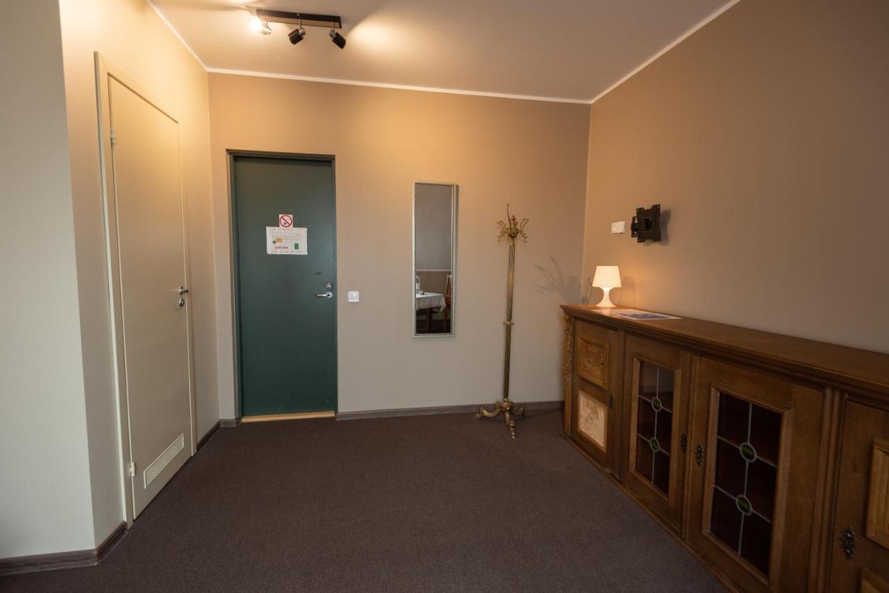 Aiakeskuse Hostel Раквере Экстерьер фото
