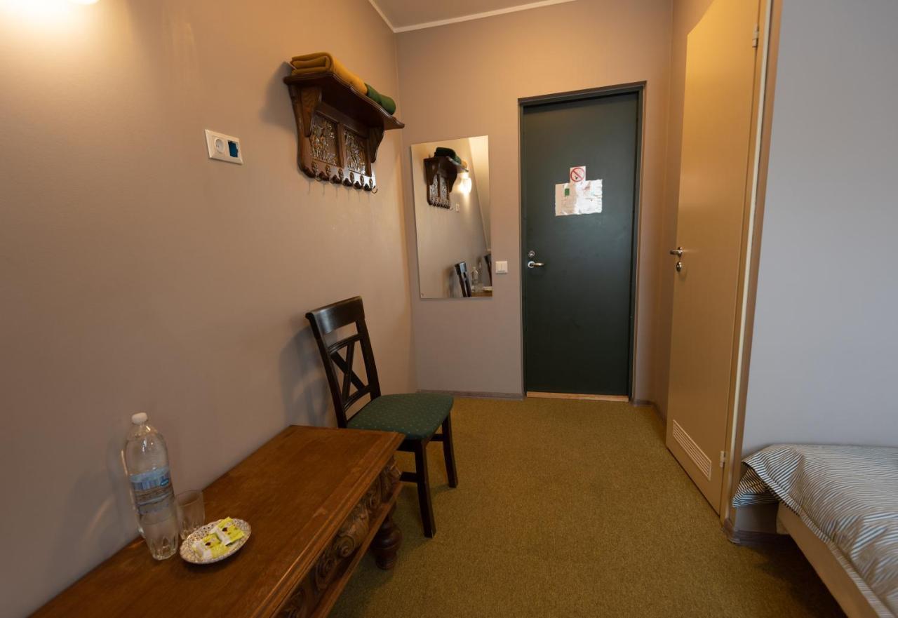 Aiakeskuse Hostel Раквере Экстерьер фото